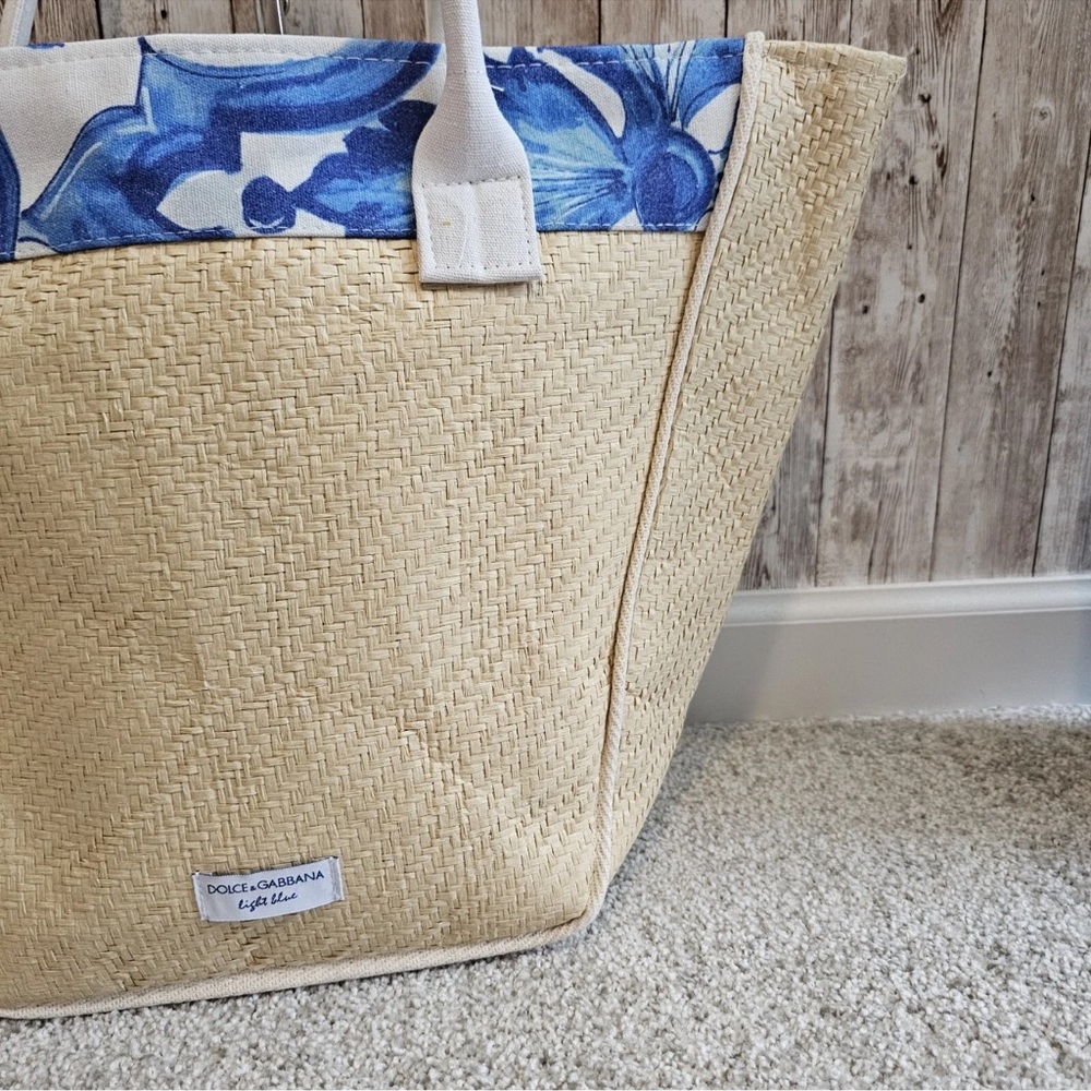 Dolce & Gabbana NWOT Tan and Blue Rattan Tote Bag - Picture 4 of 12
